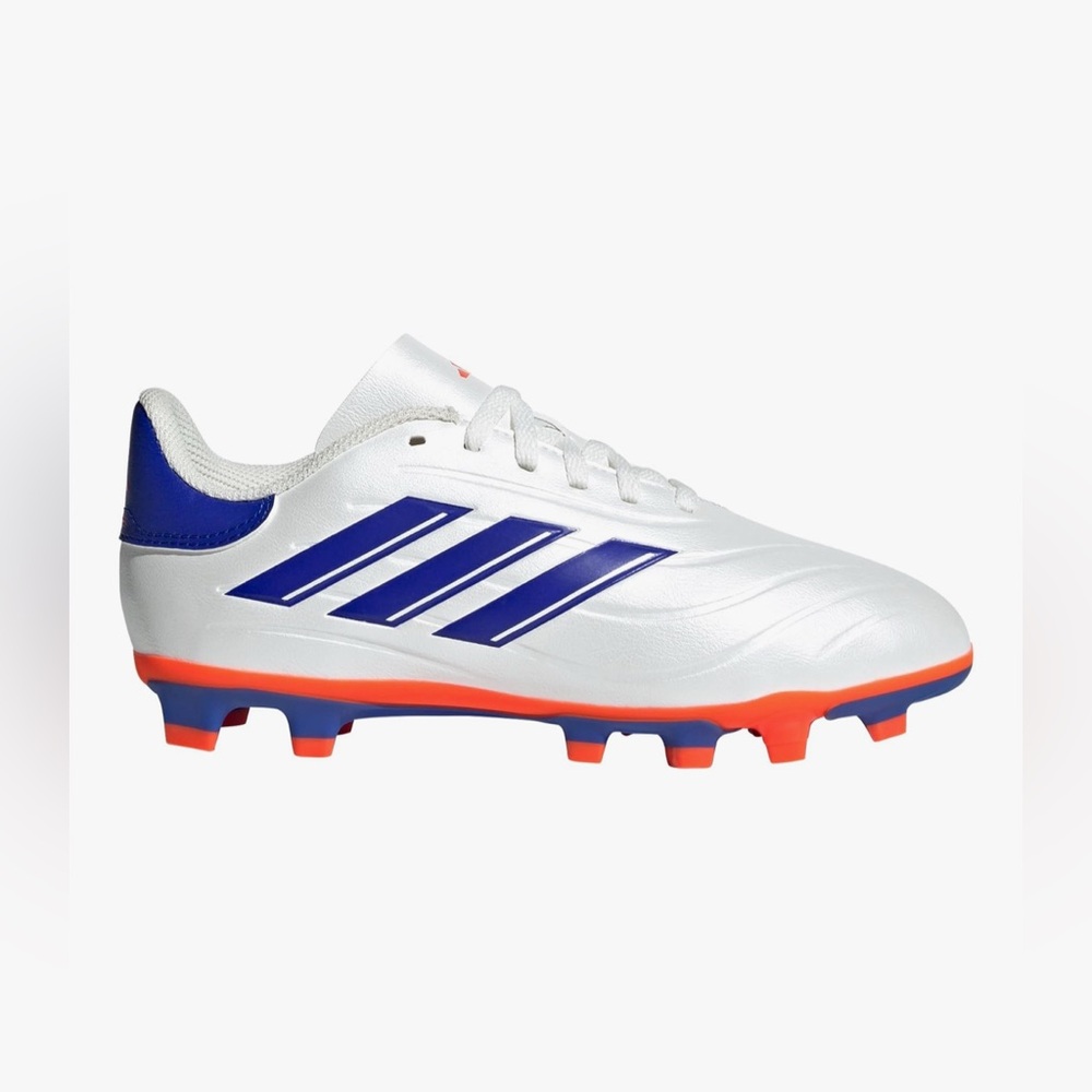 ⚽️ Adidas Kids Soccer Cleats - Big Kids 6 - White, Blue, and Orange